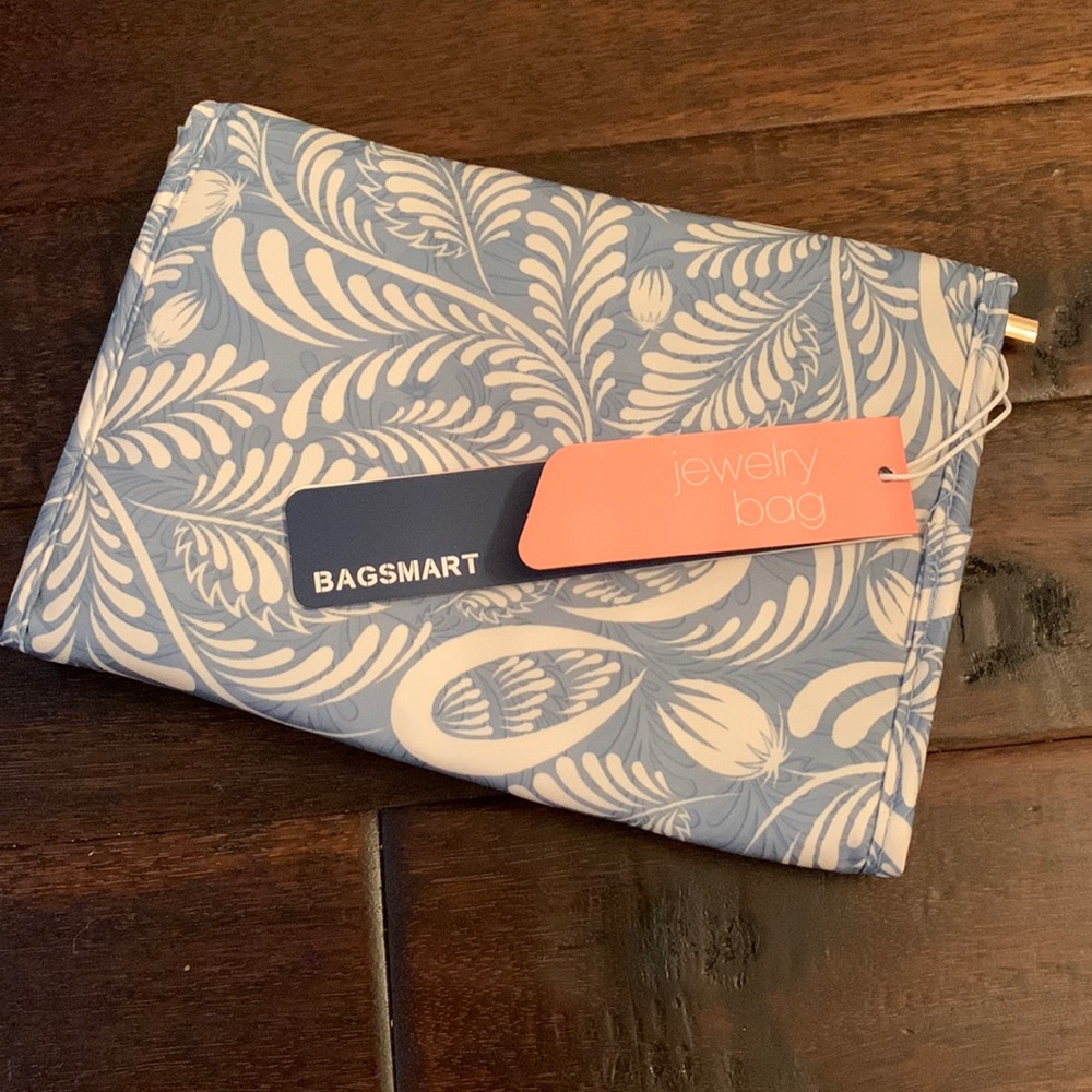 BagSmart Blue Floral Jewelry Bag NEW with TAGS!
